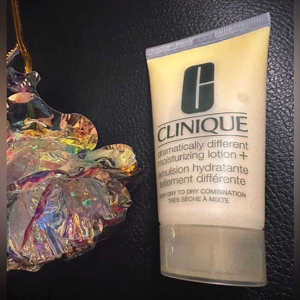 Clinique Dramatically Different Moisturizing Lotion+ 1.7 oz – New